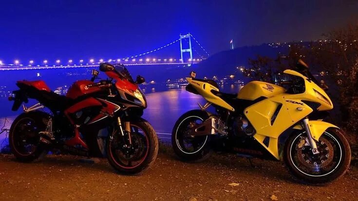Мотоциклы фото на рабочий motorcycles-and-more: " Suzuki GSXR & Honda CBR" Suzuki gsxr, Honda cbr, Honda