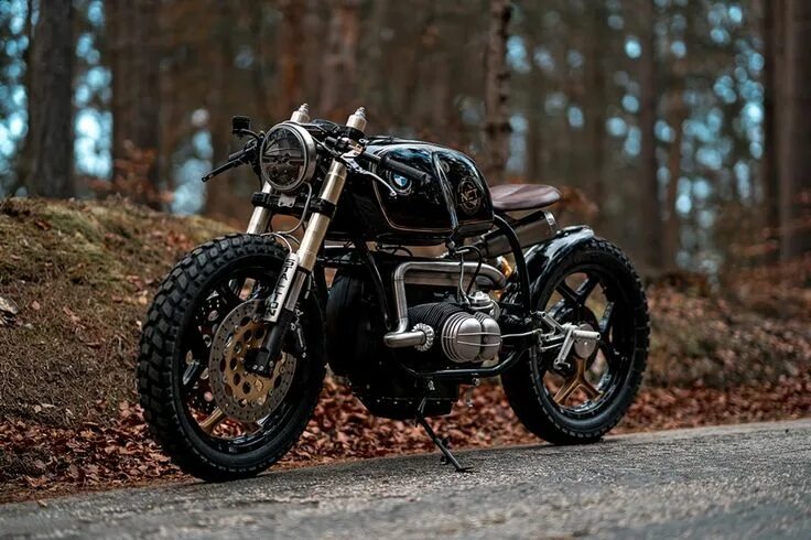Мотоциклы кафе рейсеры фото National Custom Tech: кастом BMW R100RT Black Stallion #28 Cafe racer, Cafe race