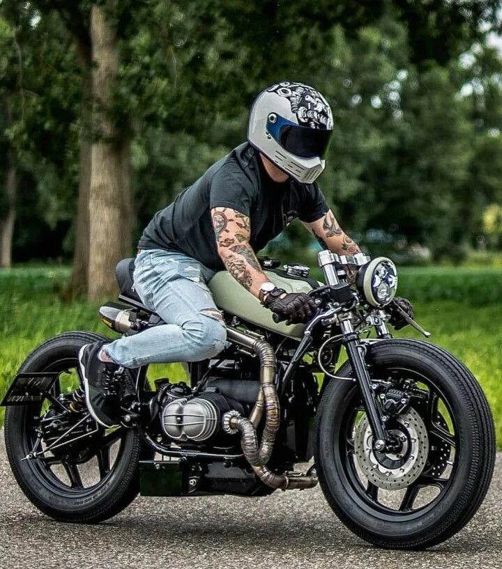 Мотоциклы кафе рейсеры фото ḹ ₥ קᎧƧƨῗɓŁḕ Custom bikes cafe racers, Cafe racer bikes, Cafe racer motorcycle