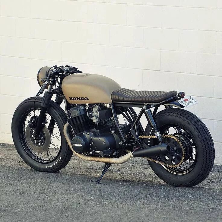 Мотоциклы кафе рейсеры фото Honda CB750 By @seaweedandgravel // caferacernation.co // #caferacer Cafe racer 