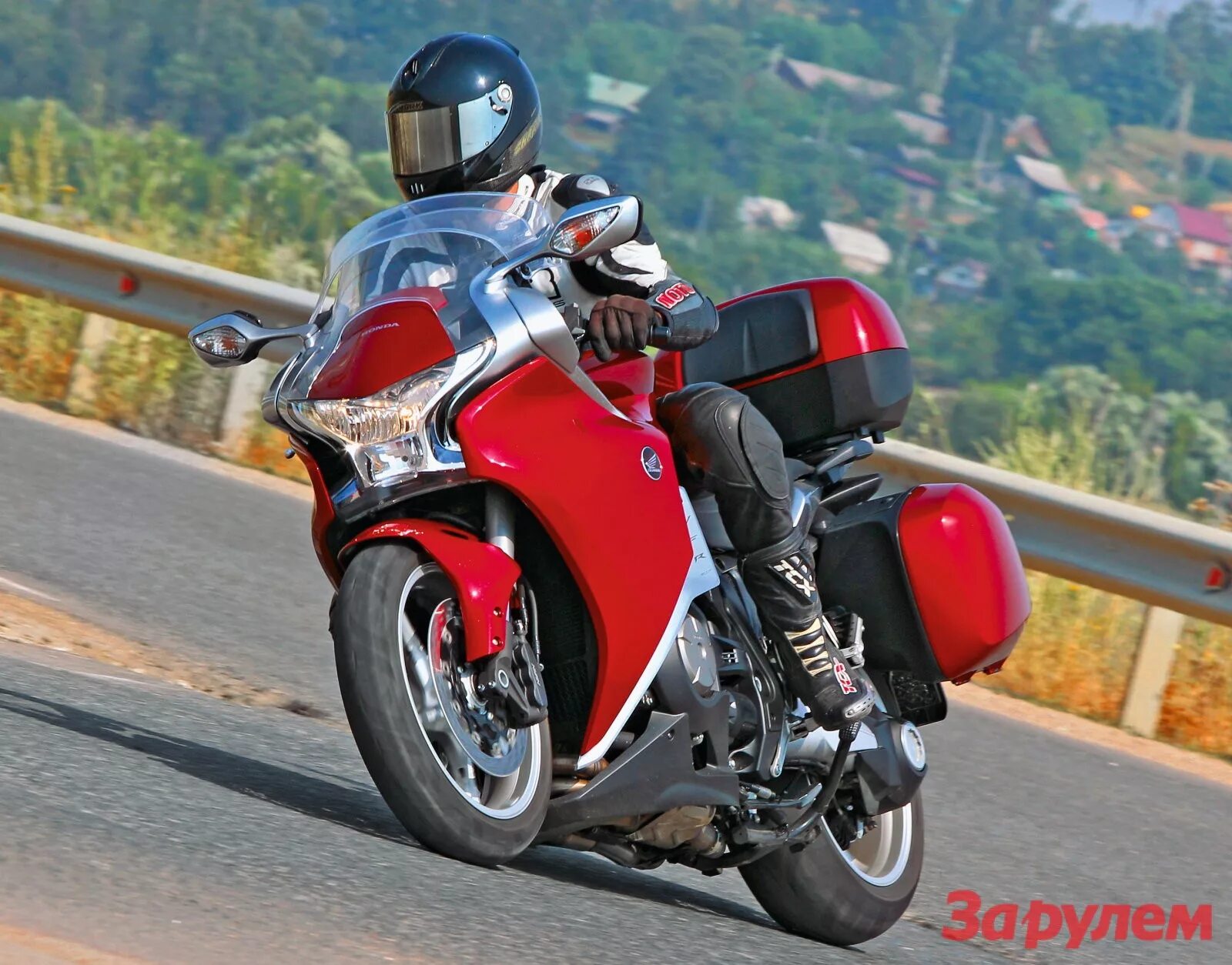 Мотоциклы с коробкой автомат модели цены фото Курс на автоматизацию: Honda VFR1200F Auto