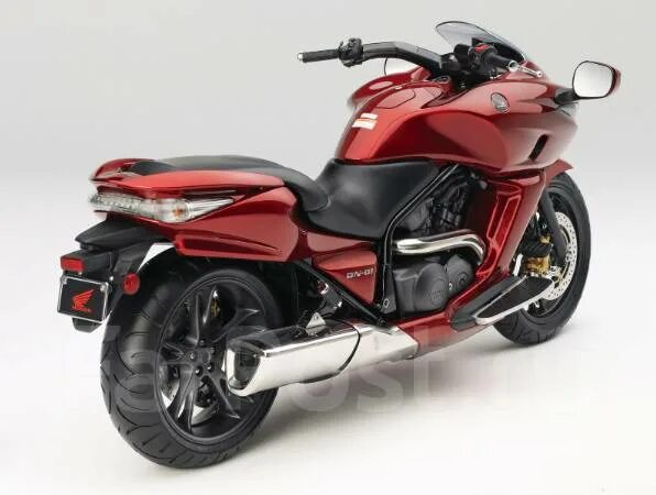 Мотоциклы с коробкой автомат модели цены фото Honda DN-01, 2009, 700 куб. см. без пробега, исправен, 1 200 км, есть птс. Цена: