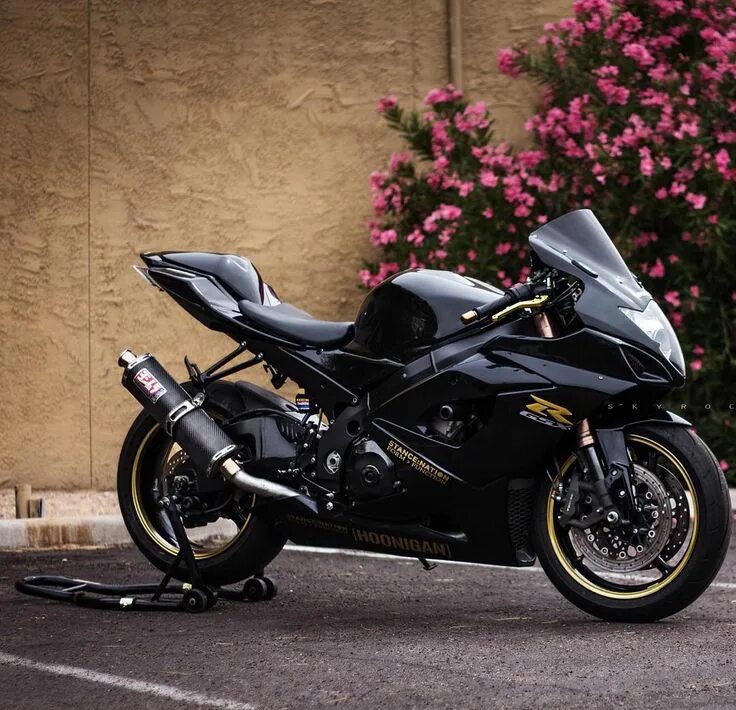 Мотоциклы suzuki фото Imjizz on Instagram: "Günaydın , good morning , bom dia , Доброе Утро #günaydın 