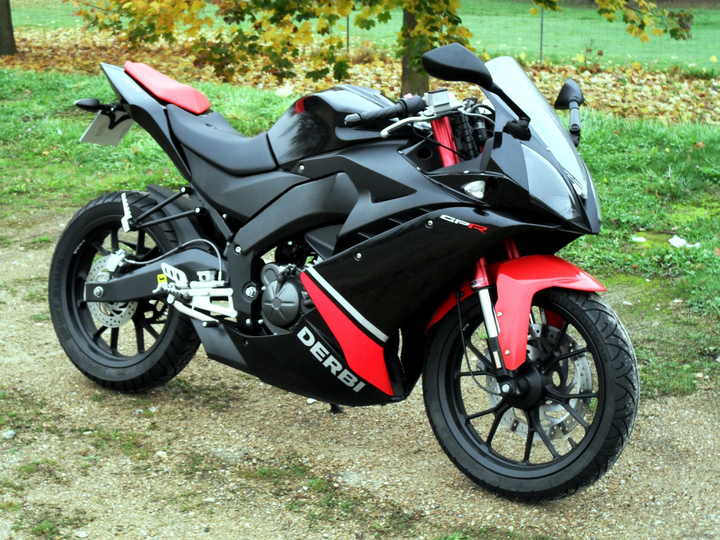Мотоциклы цена фото москва 2011 Derbi GPR 125 #2 Bikes.BestCarMag.net