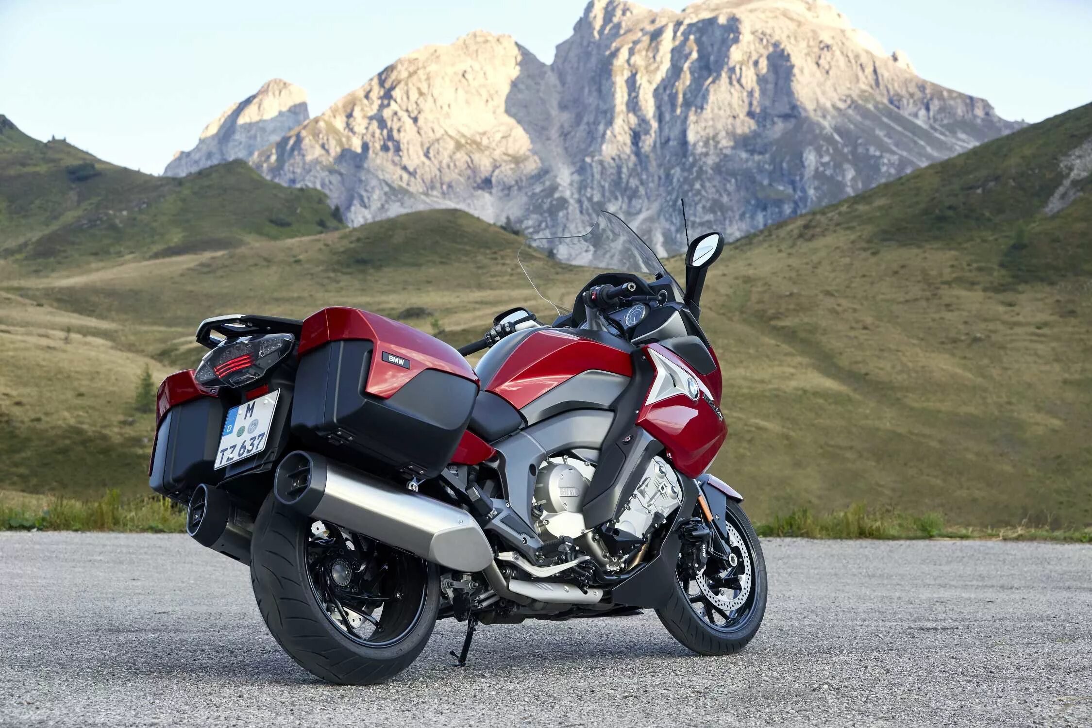 Мотоциклы турист фото BMW K 1600 GT (10/2016)