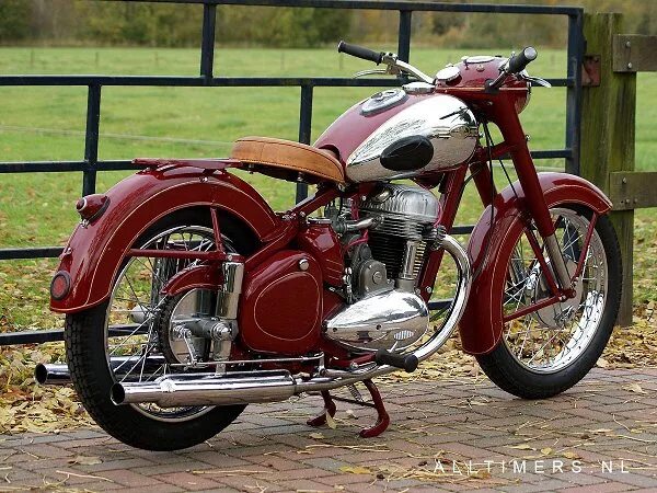 Мотоциклы ява 250 фото Jawa Model 15/00 - 500cc OHV '1952 Кто хотел бы себе такую?