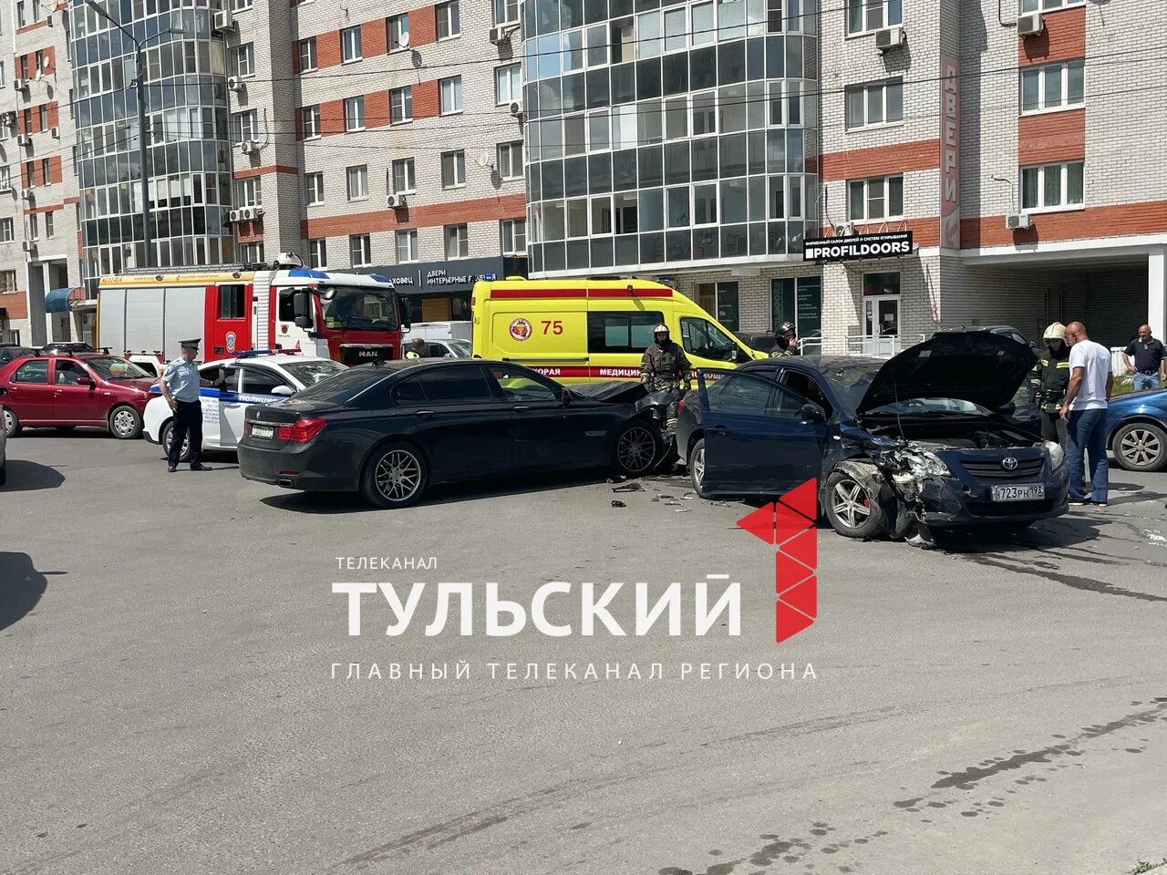Мой доктор ул демонстрации 22 тула фото В Туле на перекрестке Демонстрации и Каминского столкнулись Toyota и BMW - Новос