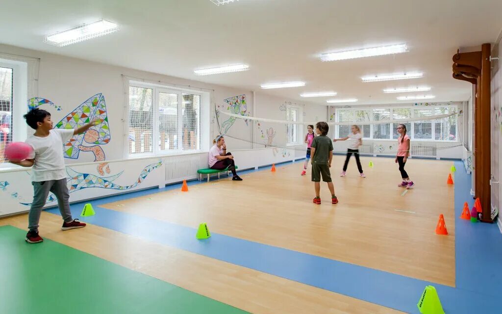 Моя школа ленинский просп 49в фото International kindergarten and primary school English Playschool Moscow, day car