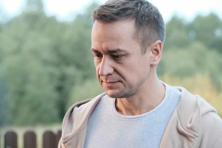 Моя земля сериал актеры и роли фото Доктор Иванов. Своя земля. Кирилл Жандаров официальный сайт/ Official Kirill Zha