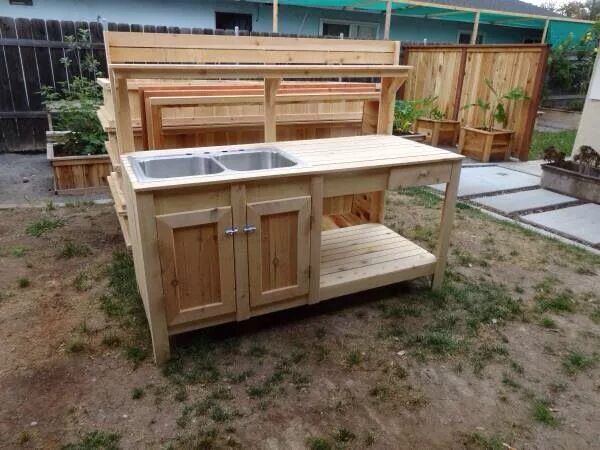 Мойка для беседки своими руками Potting bench with double sink Love it! Outdoor sinks, Potting bench with sink, 