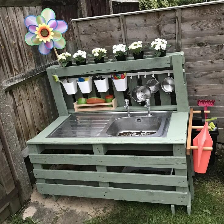 Мойка из поддонов для дачи своими руками Пин от пользователя Sophia на доске Picnic table Деревянные поддоны, Домик для и