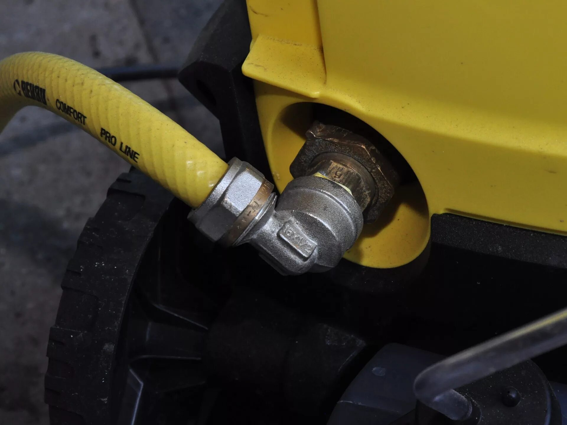 Мойка керхер к7 штуцер для подключения воды Полезный девайс Karcher K 2.40 - Skoda Octavia A5 Mk2, 1,6 л, 2006 года аксессуа