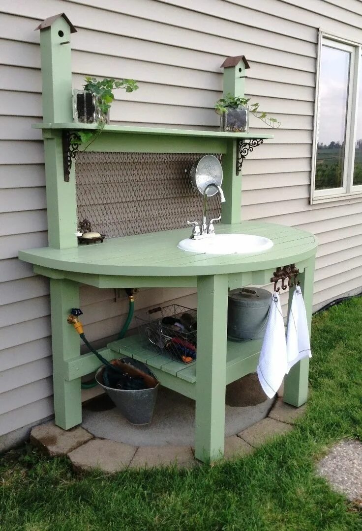 Мойка на даче фото Potting Bench my hubby made me Наружные раковины, Сад из поддонов, Садовые конст