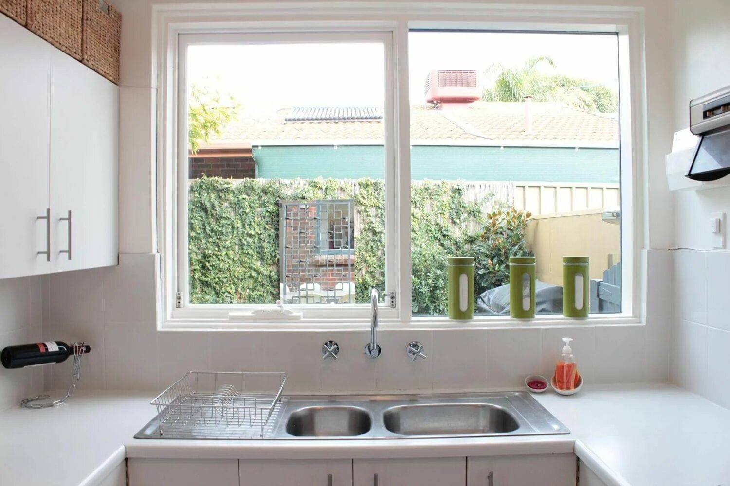 Мойка напротив окна фото 21 Beautiful Kitchen Window Design Ideas with Images For 2019 - The Architecture