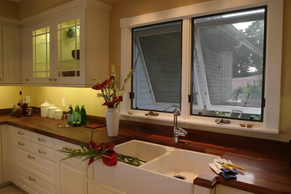 Мойка напротив окна фото Wood counter farm sink Home - Kitchen Kitchen wood design, White contemporary ki