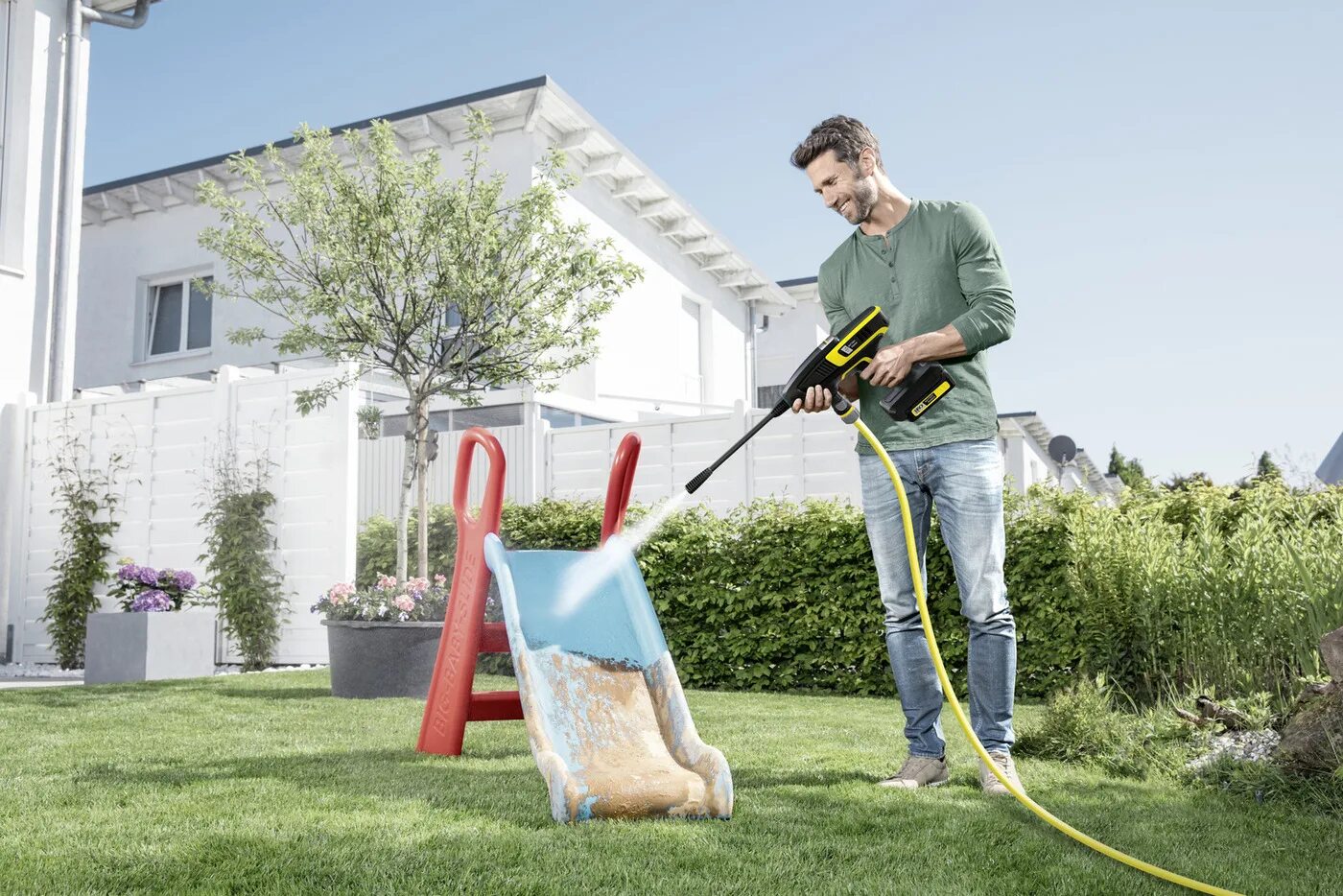 Мойка высокого давления фото Купить портативная минимойка Karcher KHB6 Battery Set (1.328-110.0) в Москве в к