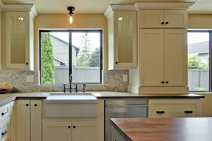 Мойки под окном фото 20 Best Where Should Cabinet Pulls Be Placed?