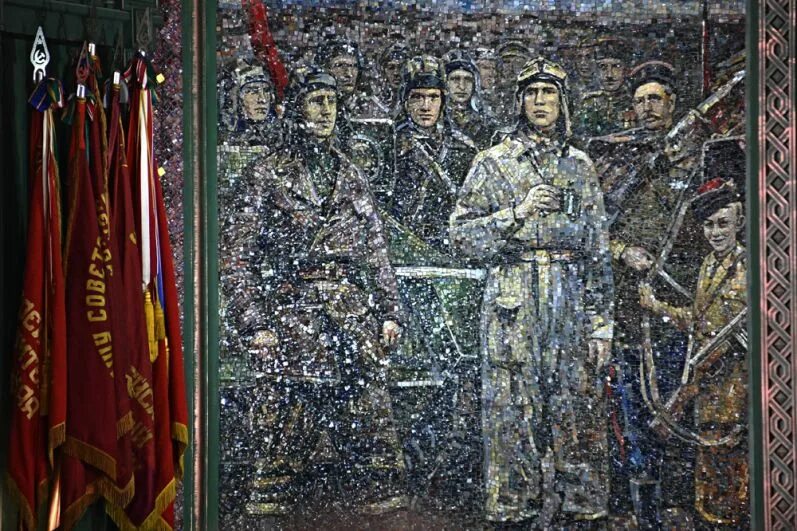 Мозаика храма вооруженных сил фото Военнослужащие управления связи посетили главный храм ВС Аргументы и Факты