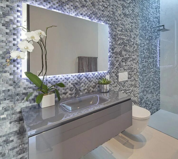 Мозаика плитка в ванну фото Tanager Residence by McClean Design Bathroom design, Bathroom remodel shower, Ba