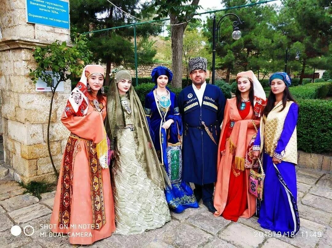 Народный костюм дагестанцев фото Выставка женских национальных костюмов Дагестана 2022, Дербент - дата и место пр