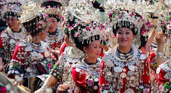 Народы китая фото с названиями Китайская Швейцария: авторский тур в Китай из Москвы