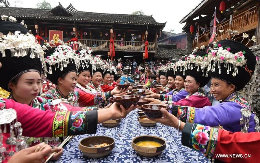 Народы китая фото с названиями Miao ethnic people hold cultural tourism festival in SW China 1- Chinadaily.com.