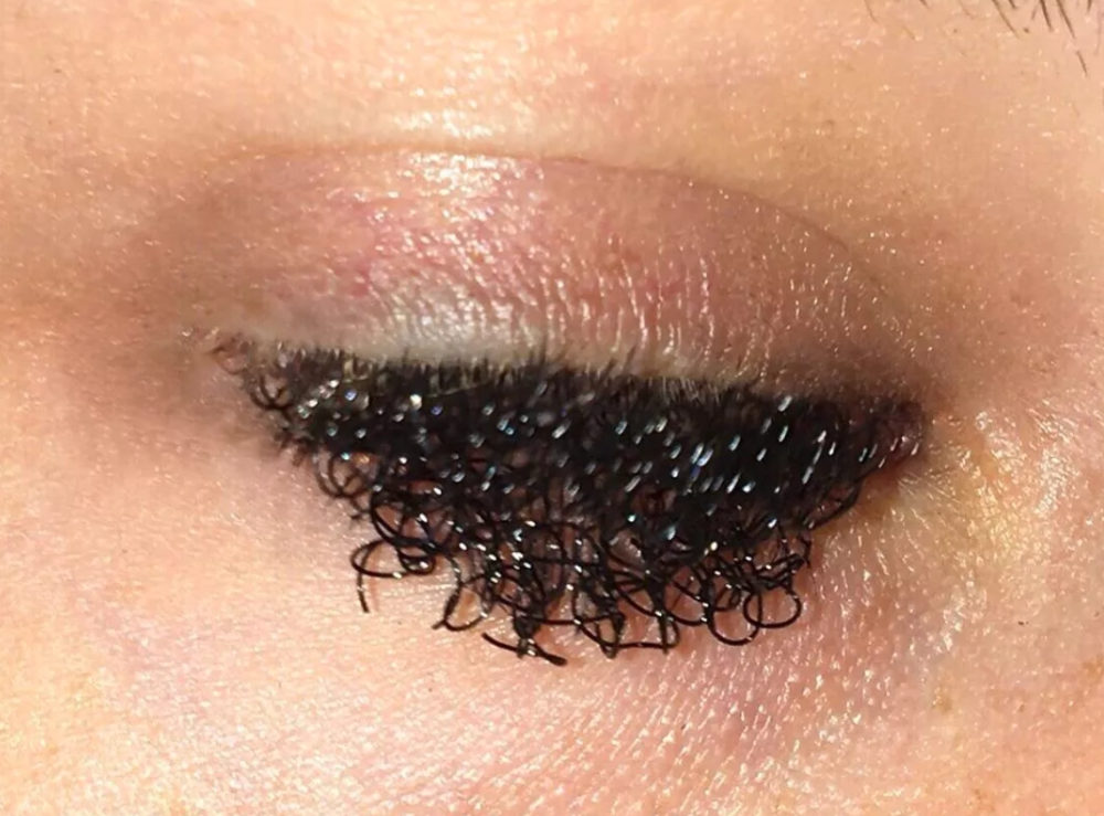 Нарощенные ресницы духовка фото Curly Eyelashes Are The Newest Beauty Craze And I Wish I Was Kidding Eyelashes, 