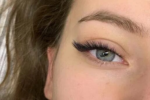 Нарощенные ресницы фото эффектом стрелок Temporarily closed: Madonna, eyebrow and eyelash salon, Bryansk, ulitsa Duki, 65