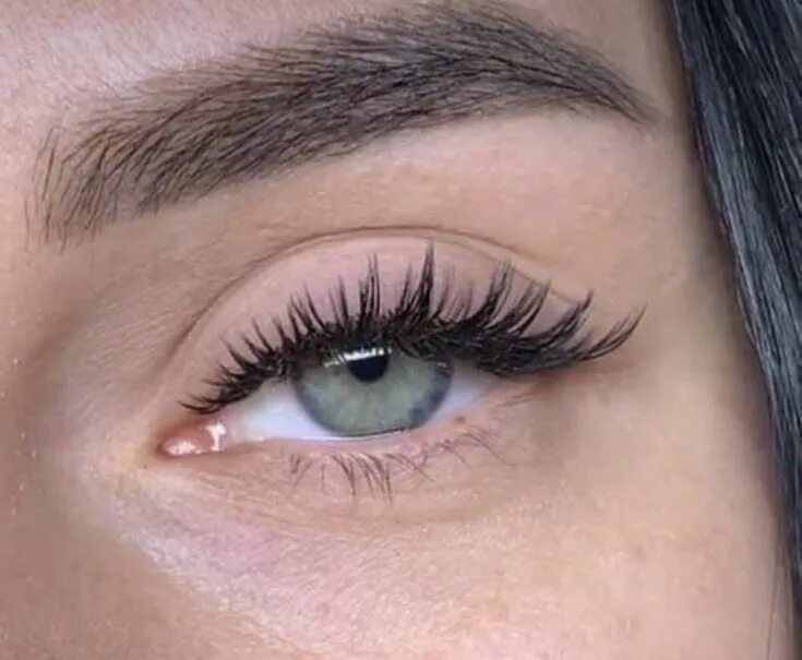 Нарощенные ресницы мокрый эффект лисичка фото Пин на доске Eyelash extensions Ресницы, Нарастить ресницы, Идеи макияжа