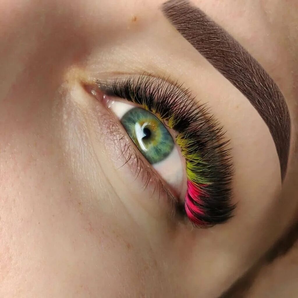 Нарощенные ресницы с цветными вставками фото Alin_lashmaker, training of masters for beauty salons, Russia, Rostov-on-Don, 40