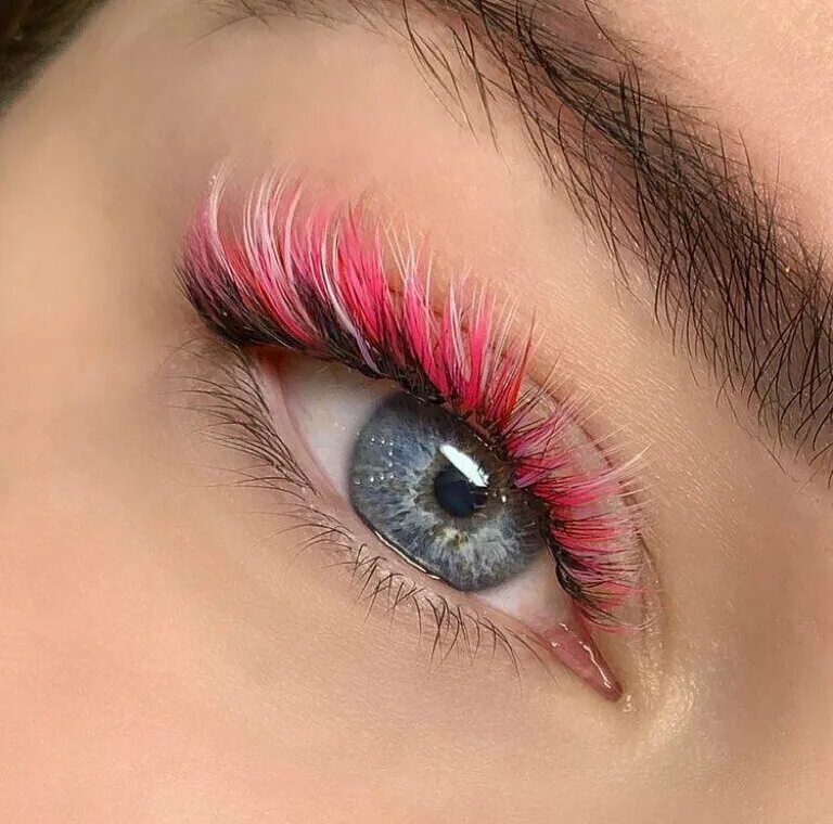 Нарощенные ресницы с цветными вставками фото Foxylook_suhum, eyebrow and eyelash salon, Сухум, проспект Аиааира, 134 - Yandex