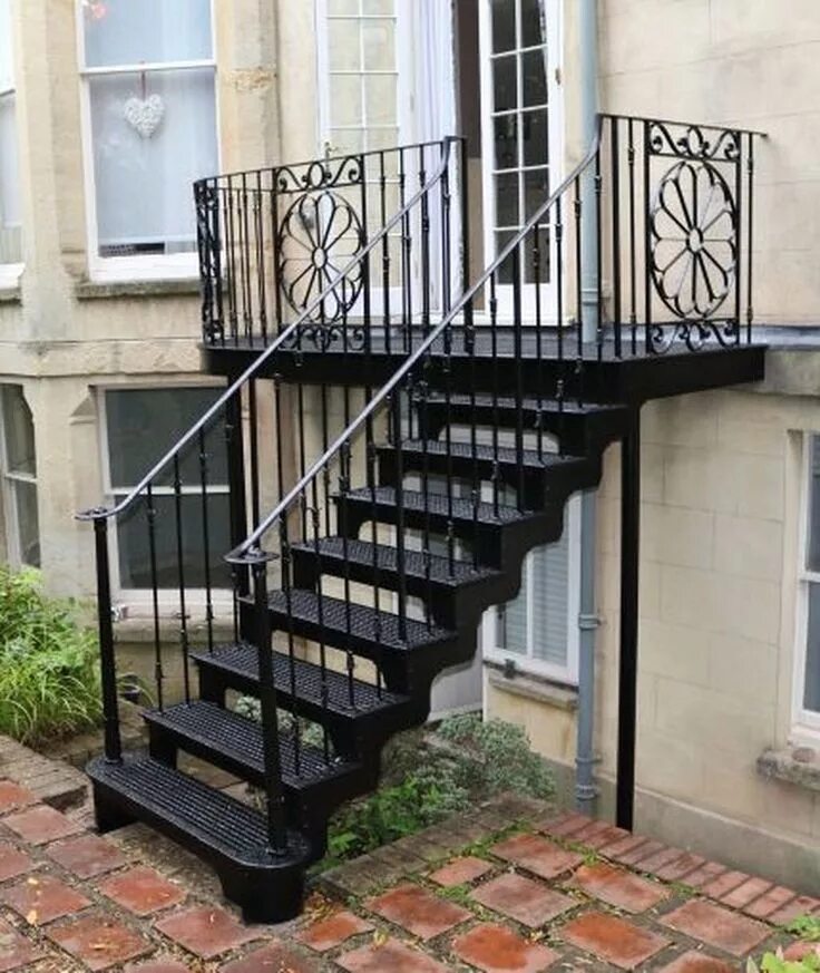 Наружная лестница фото Fabulous balcony garden vancouver for your home Klatki schodowe, Schody, Domek