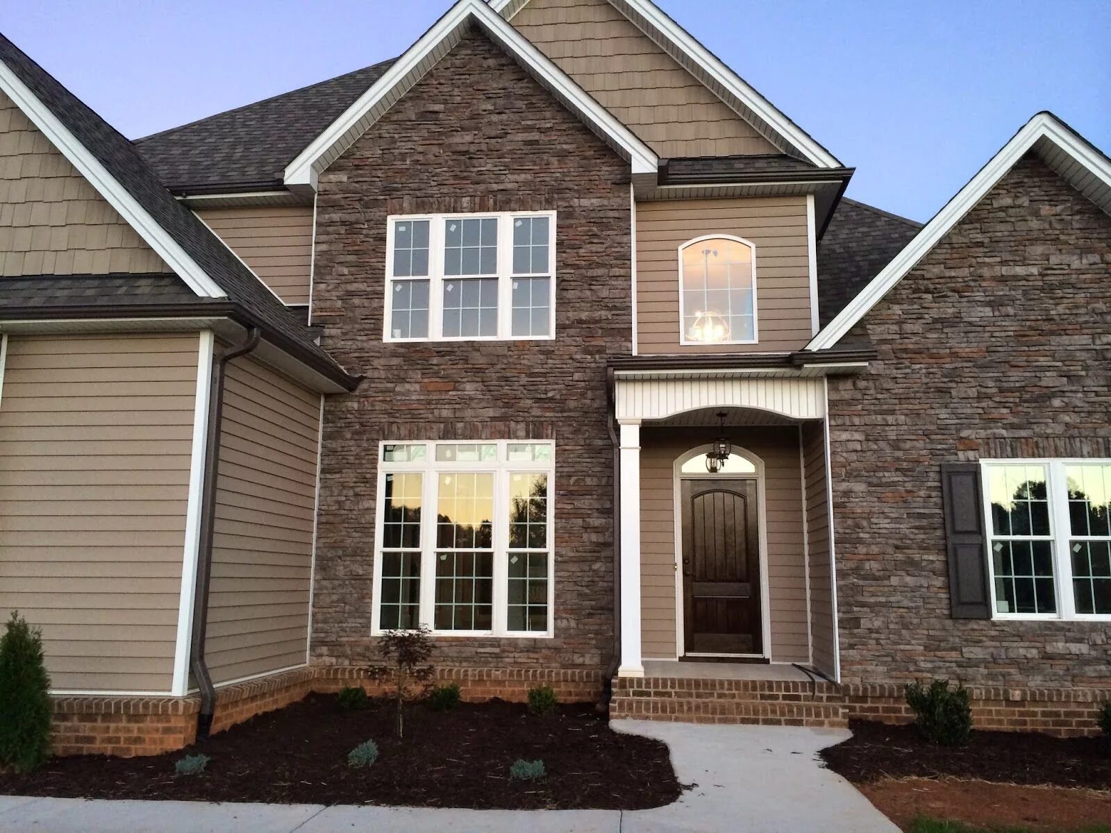 Наружная отделка частных домов фото Almond Joy: It's Move In Week! Mountain home exterior, House exterior, Exterior 