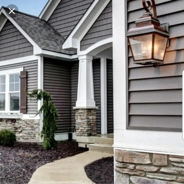 Наружное оформление домов Pin by Courtney Wilson on For the home House paint exterior, Farmhouse exterior,