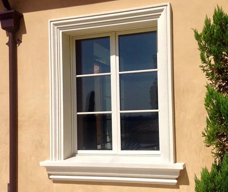 Наружное оформление окон частного дома Foam Molding Archives - Cyrus Foam House exterior, Stucco homes, Window trim ext