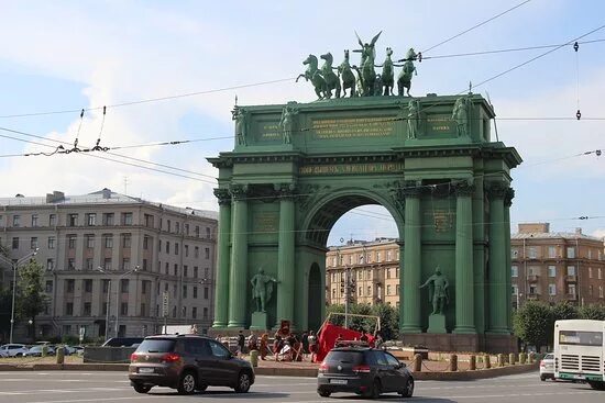 Нарвские триумфальные ворота площадь стачек 1 фото Нарвские триумфальные ворота, площадь Стачек, 1, Санкт-Петербург. - Picture of N
