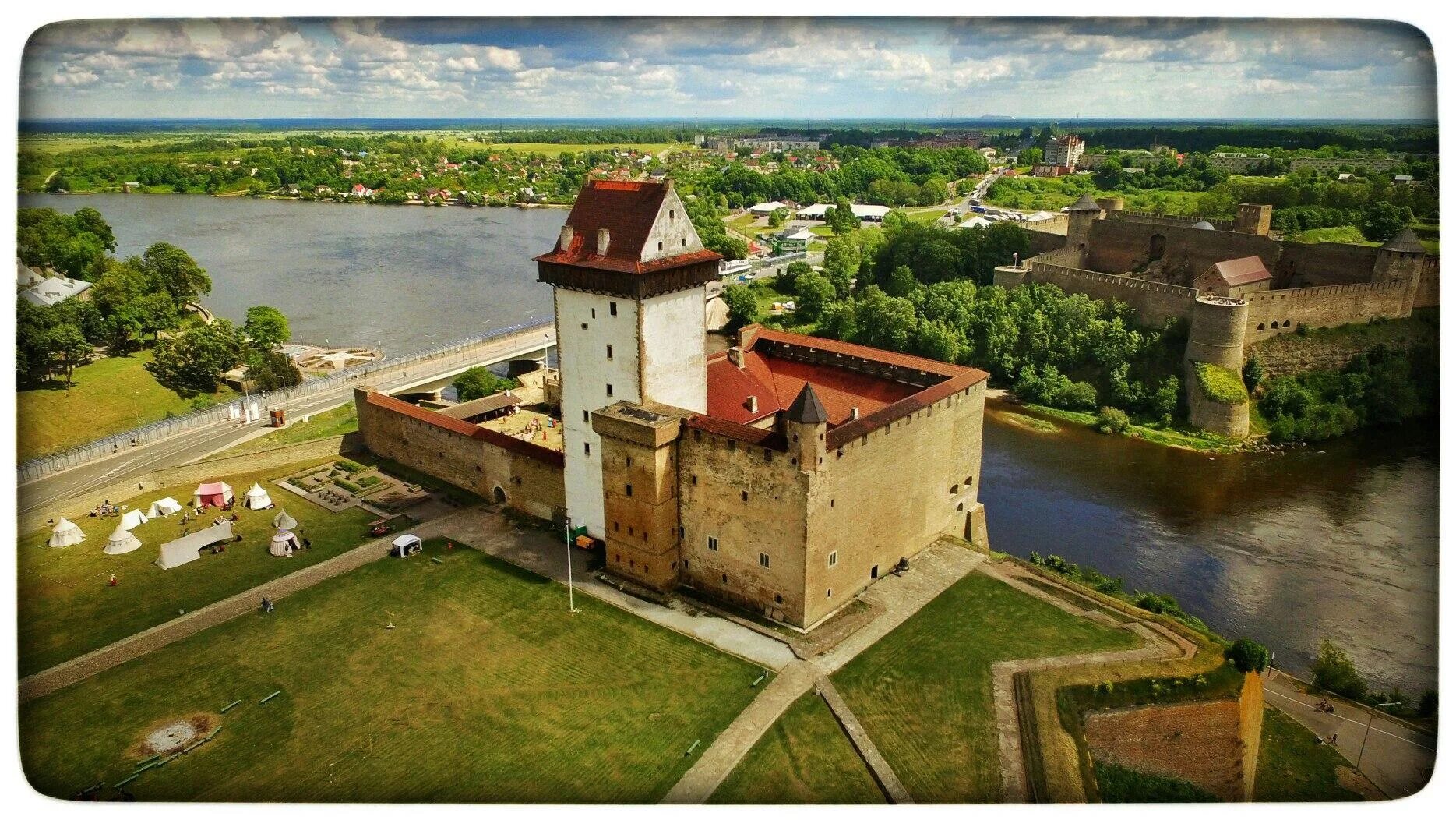 Нарвский замок фото Центр города крепость