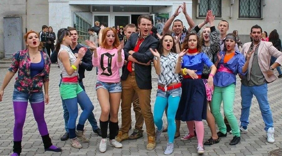 Наряд 90 х девушка фото Вперед к звездам!".э 2024, Бобровский район - дата и место проведения, программа