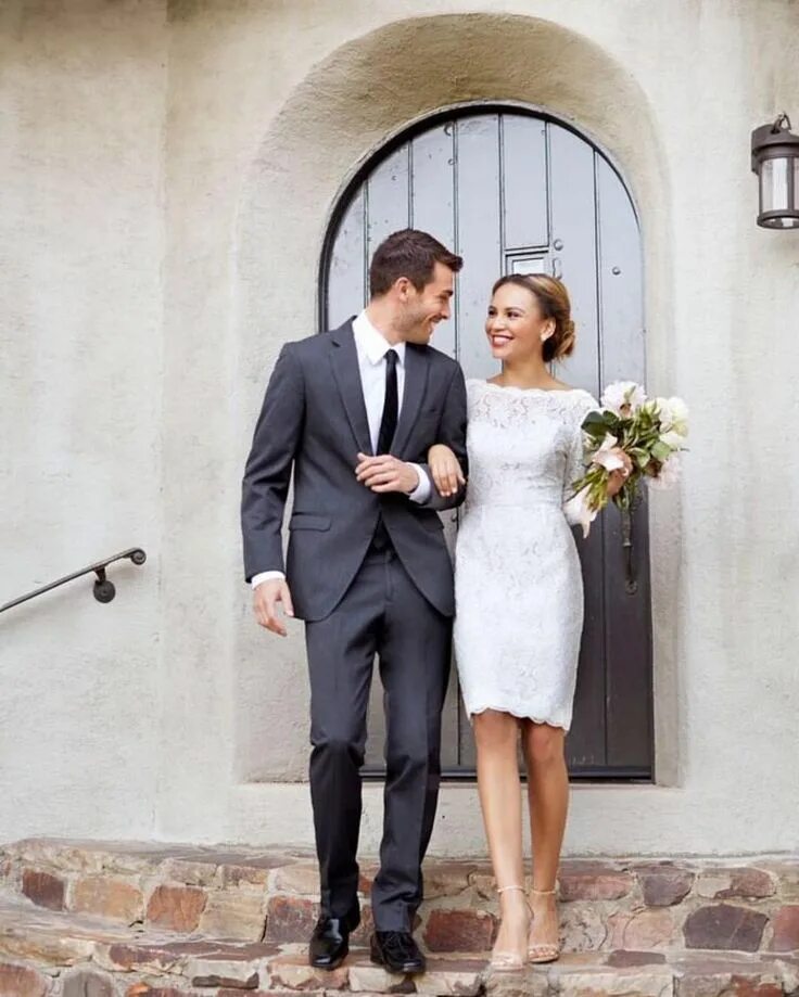 Наряд на свадьбу фото Wedding Sparrow on Instagram: "The awesome @vowtobechic is back with us today sh