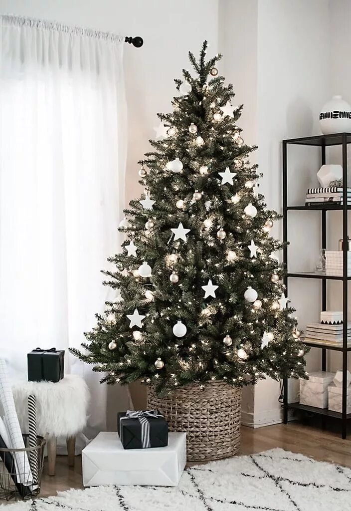 Нарядить елку стильно реальные фото Шикарные минималистские новогодние елки Minimalist christmas tree, Simple christ