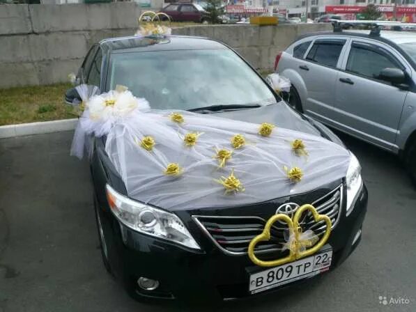 Нарядить машину на свадьбу фото Украшения на свадебный автомобиль Барнаул