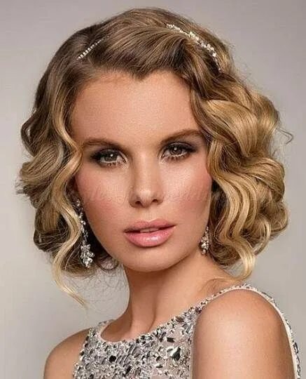 Нарядные короткие прически New Hairstyles Wavy Wedding Brides 65+ Ideas Wavy wedding hair, Curly wedding ha