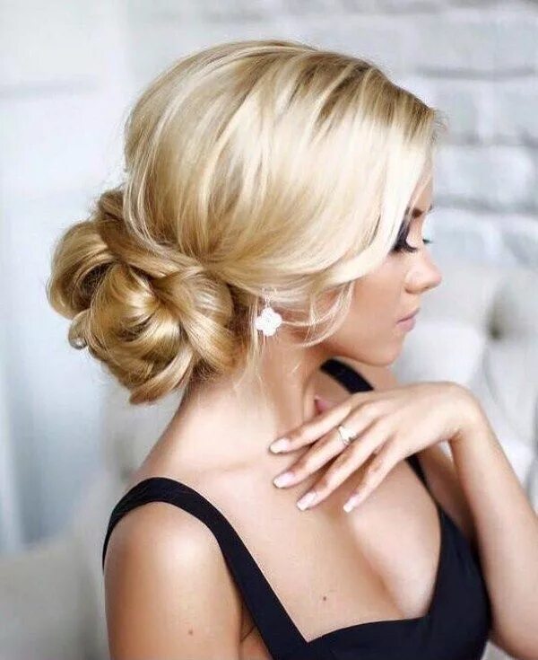 Нарядные прически Новогодние прически 2025 - модные прически на Новый год Glamorous wedding hair, 