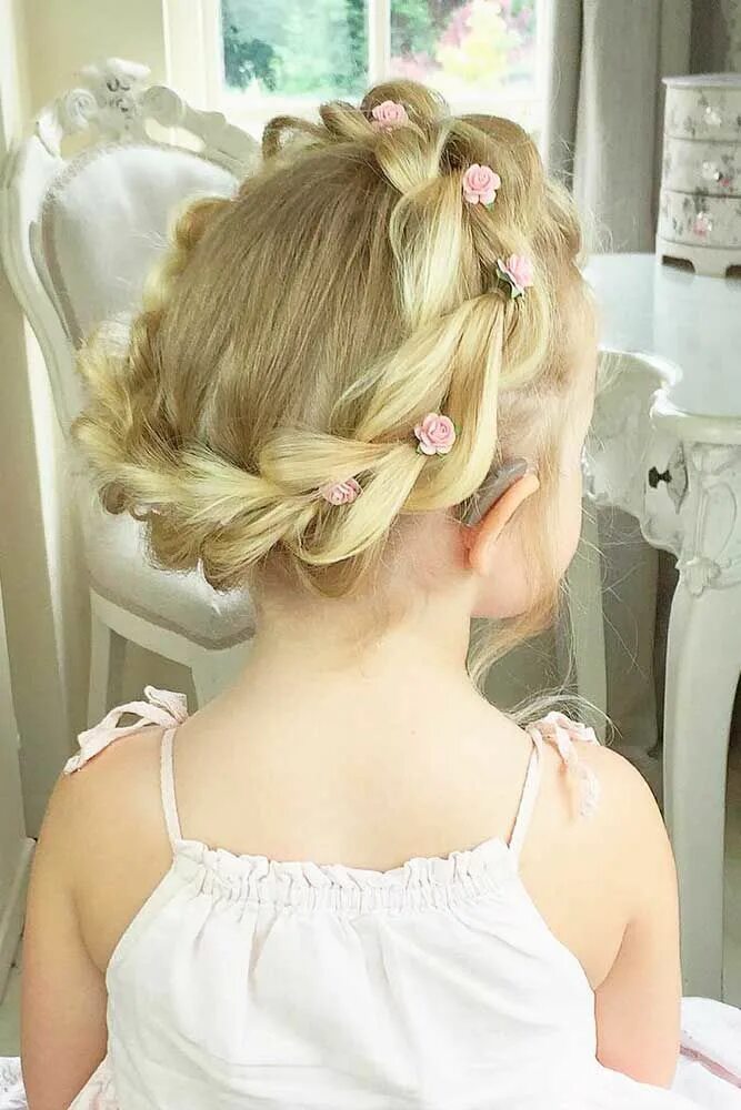 Нарядные прически для лета Flower Girl Hairstyles: 33 Trendy Looks 2024 Guide Flower girl hairstyles, Kids 
