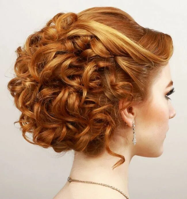 Нарядные прически на средние волосы Pin by Ольга Ивановна on Прически Prom hairstyles for short hair, Hairstyles for