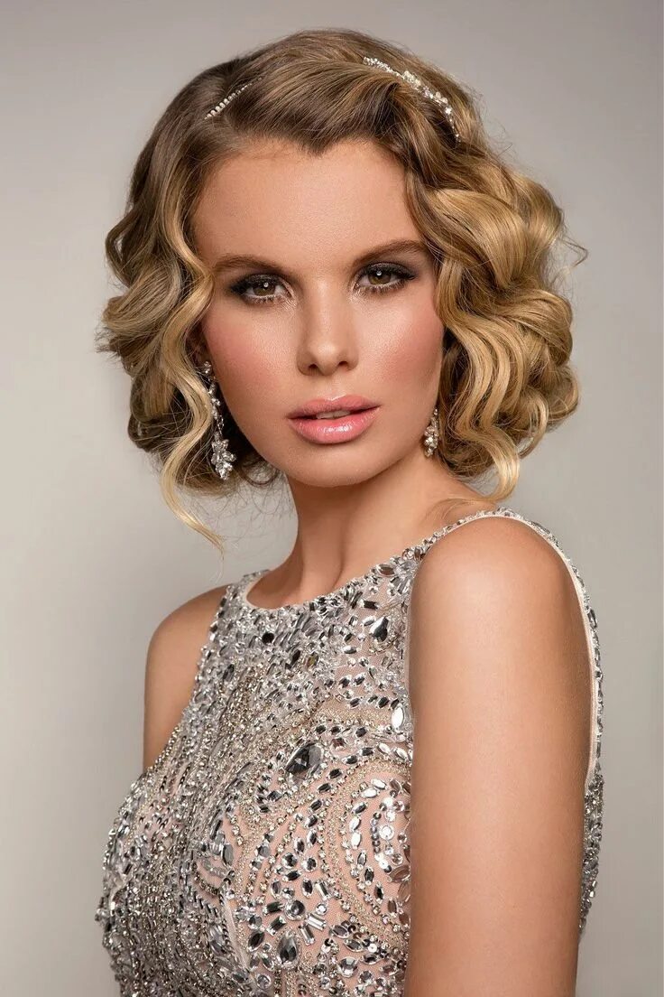 Нарядный прическа на короткий волос Related image Special occasion hairstyles, Hair styles, Womens hairstyles