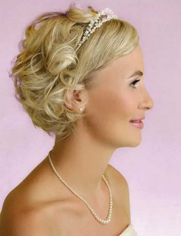 Нарядный прическа на короткий волос Short wedding hair, Short hair updo, Short hair pictures