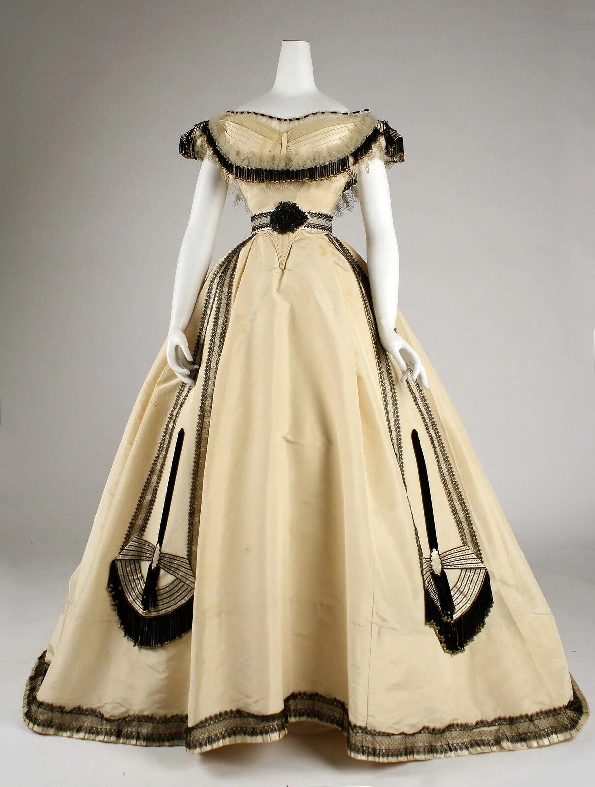 Наряды 19 века фото 1864 French, silk. metmuseum 1860 fashion, 1800s fashion, 19th century fashion