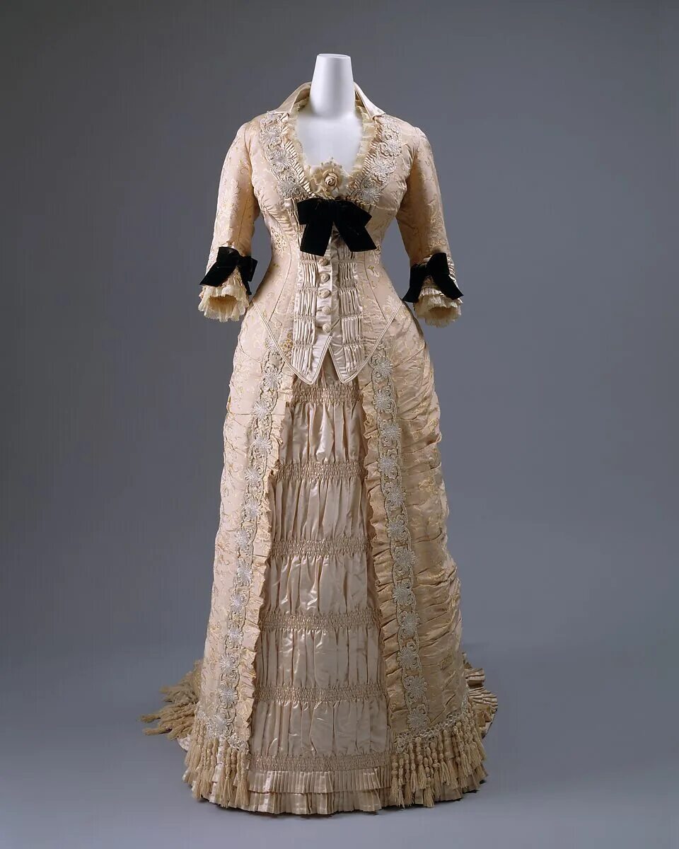 Наряды 19 века фото Mon. Vignon Dinner dress French The Metropolitan Museum of Art