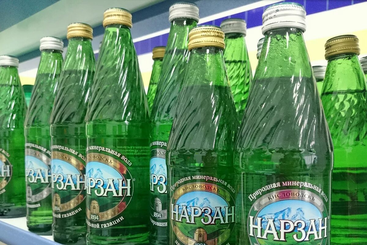 Нарзан минеральная вода фото Компания, управляющая брендом минеральной воды "Ессентуки", приобрела кисловодск